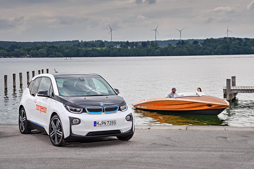BMW i3 and Kaiser K-625 with Torqeedo Deep Blue 80i, both equip ped with BMW i3 batteries © Steve Yeatts